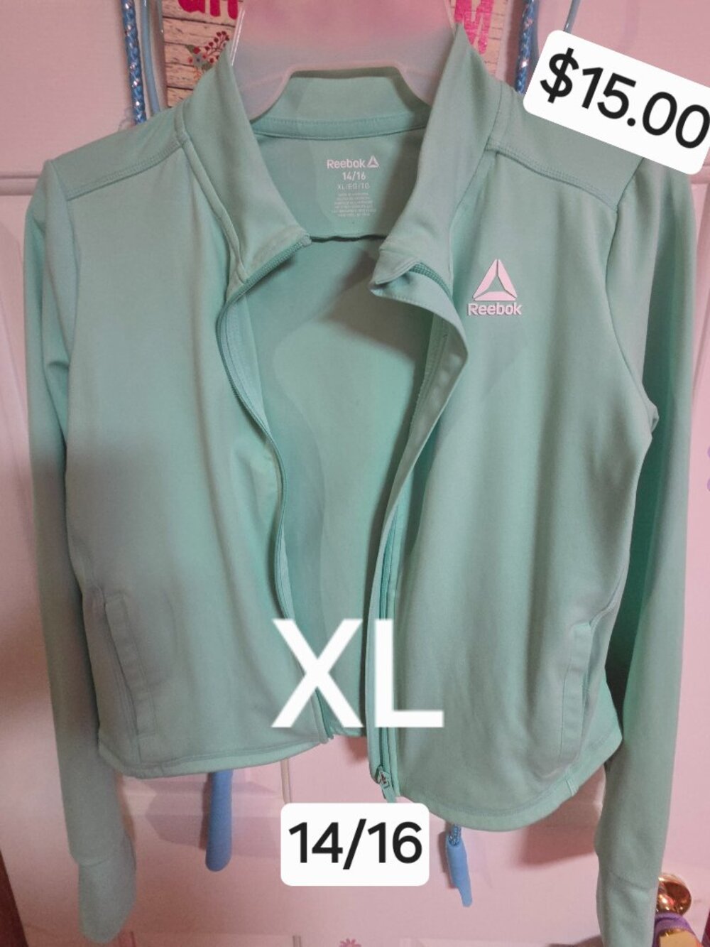 XL Reebok Athletic Set